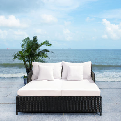 SAFAVIEH Taniyah, méridienne en osier d'extérieur avec coussins et oreillers - 135L x 71P x 157H (cm)